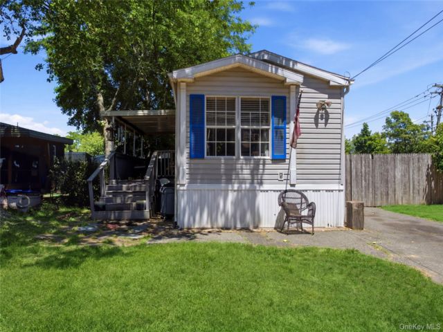 2 BR,  1.00 BTH &nbsp;Other style home in Holbrook