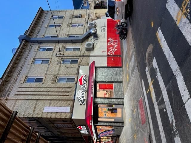 [PHOTO]