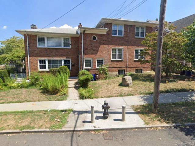  3 BR,  2.00 BTH &nbsp;Other style home in Briarwood