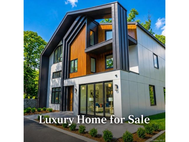  7 BR,  5.00 BTH &nbsp;Estate style home in New City