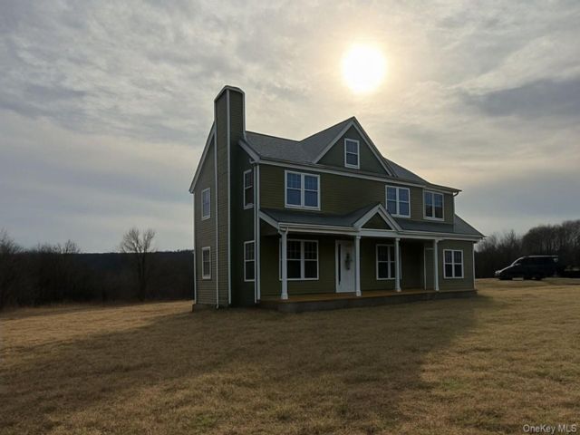  4 BR,  3.00 BTH &nbsp;Colonial style home in Port Jervis