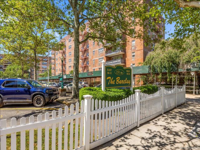 [Howard Beach Real Estate, listing number 7302202]