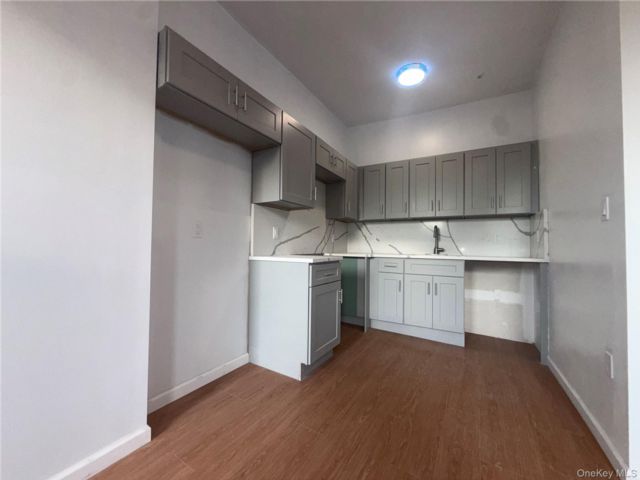  1 BR,  1.00 BTH &nbsp;Other style home in Bushwick