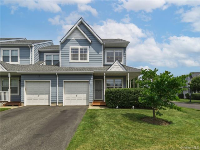 [Central Islip Real Estate, listing number 7302384]