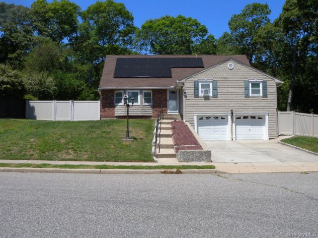 [Selden Real Estate, listing number 7302389]