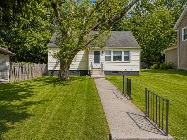  4 BR,  2.00 BTH &nbsp;Bungalow style home in Walden