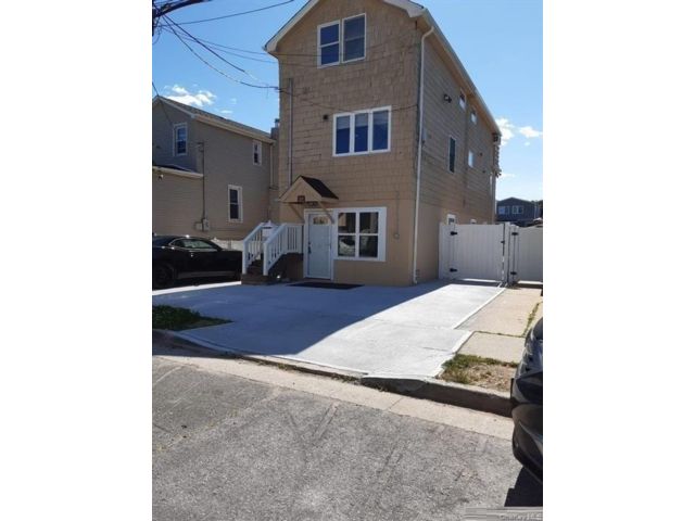  3 BR,  2.00 BTH &nbsp;Other style home in Freeport
