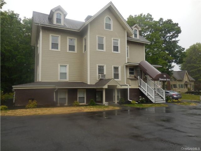  1 BR,  1.00 BTH &nbsp;Modern style home in Cornwall On Hudson