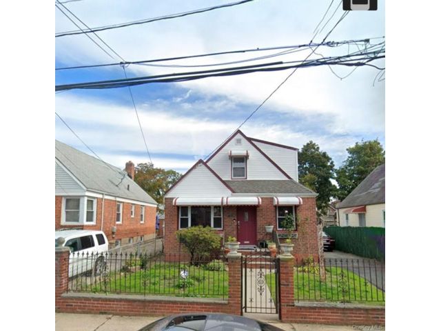  5 BR,  2.00 BTH &nbsp;Cape cod style home in Springfield Gardens