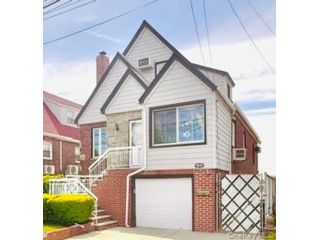 [Howard Beach Real Estate, listing number 7302689]