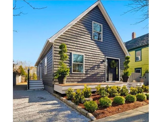  4 BR,  2.00 BTH &nbsp;Cape cod style home in Greenport