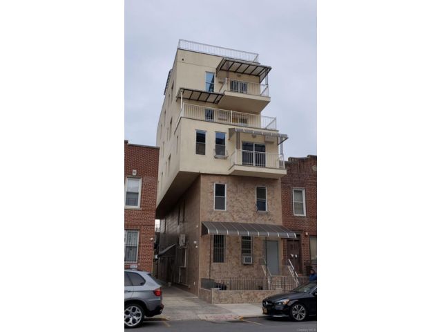 Studio,  0.00 BTH &nbsp;House style home in Brighton Beach