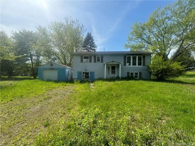  5 BR,  2.00 BTH &nbsp;Hi ranch style home in Call Listing Agent