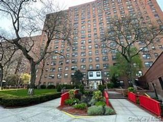  1 BR,  1.00 BTH &nbsp;Other style home in Rego Park