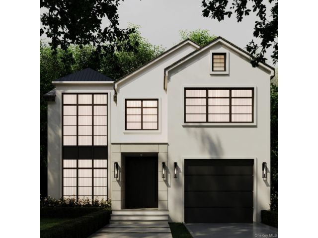  7 BR,  5.00 BTH &nbsp;Colonial style home in Cedarhurst