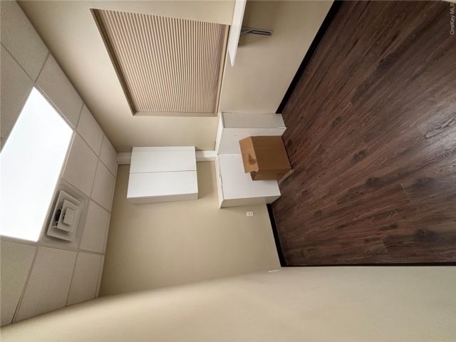 [PHOTO]