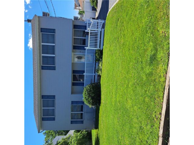  5 BR,  2.00 BTH &nbsp;Exp ranch style home in West Babylon