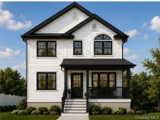  5 BR,  6.00 BTH &nbsp;Colonial style home in Valley Stream