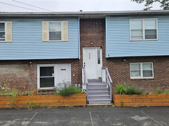 [Maybrook Real Estate, listing number 7303610]