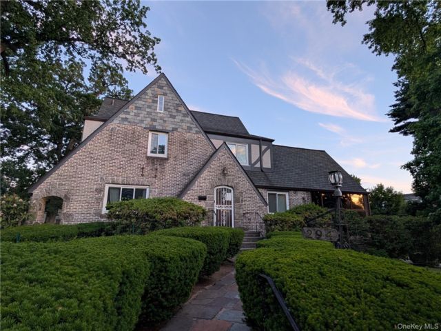  5 BR,  5.00 BTH &nbsp;Tudor style home in New Rochelle