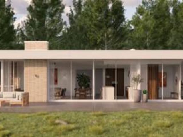 4 BR,  4.00 BTH &nbsp;Mid-century mod style home in South Salem