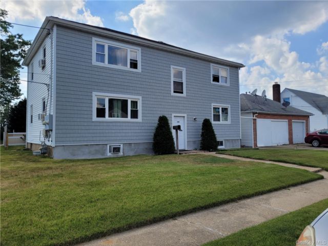  4 BR,  2.00 BTH &nbsp;Other style home in Elmont