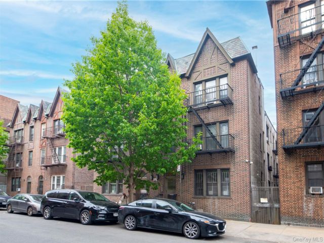 Studio,  0.00 BTH &nbsp;House style home in Sunnyside