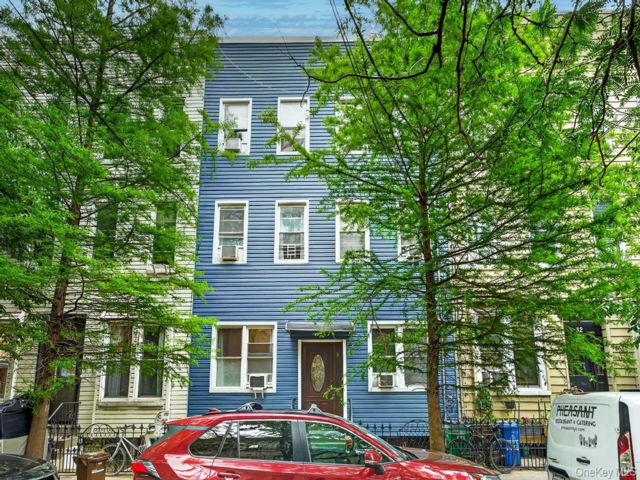 Studio,  0.00 BTH &nbsp;House style home in Greenpoint