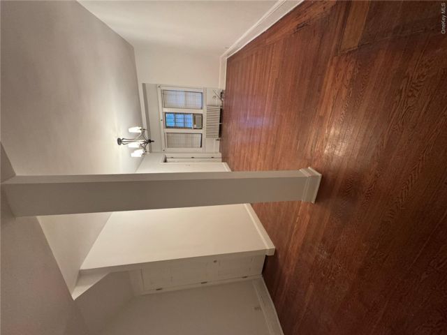 [PHOTO]