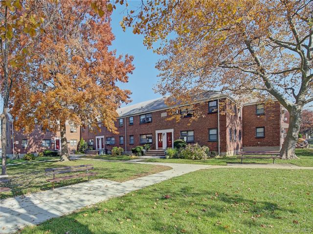 [Whitestone Real Estate, listing number 7304284]