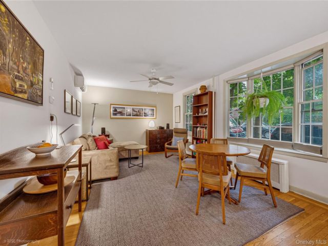Studio,  0.00 BTH &nbsp;House style home in Sunnyside