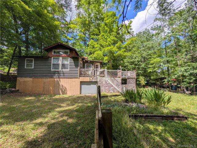  2 BR,  1.00 BTH &nbsp;Cabin style home in Smallwood