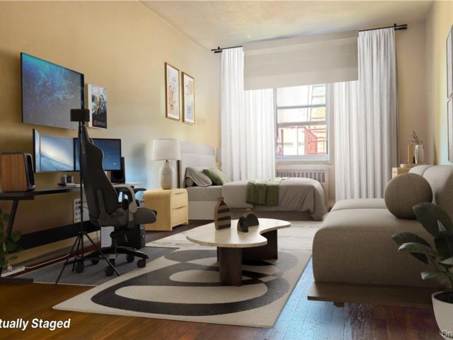 [PHOTO]