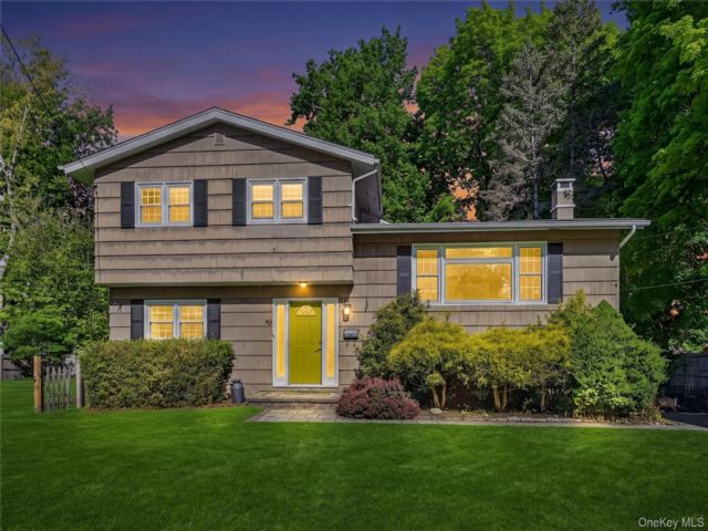  3 BR,  2.00 BTH &nbsp;Split level style home in Cornwall On Hudson