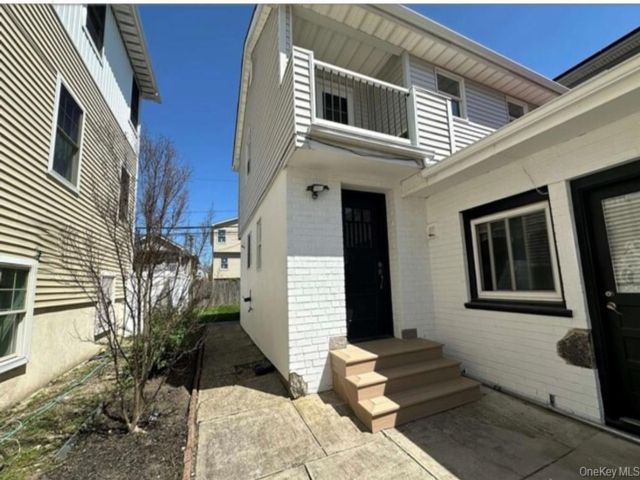  3 BR,  2.00 BTH &nbsp;Other style home in Long Beach