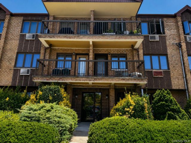  1 BR,  1.00 BTH &nbsp;Other style home in Middle Village