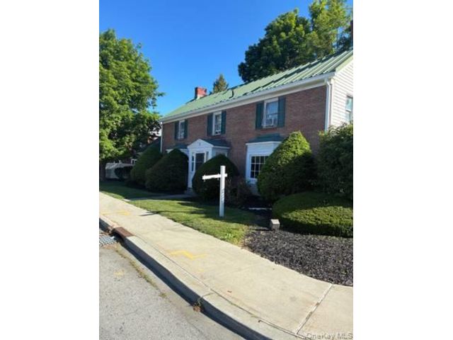 Studio,  0.00 BTH &nbsp;Commercial style home in Wallkill