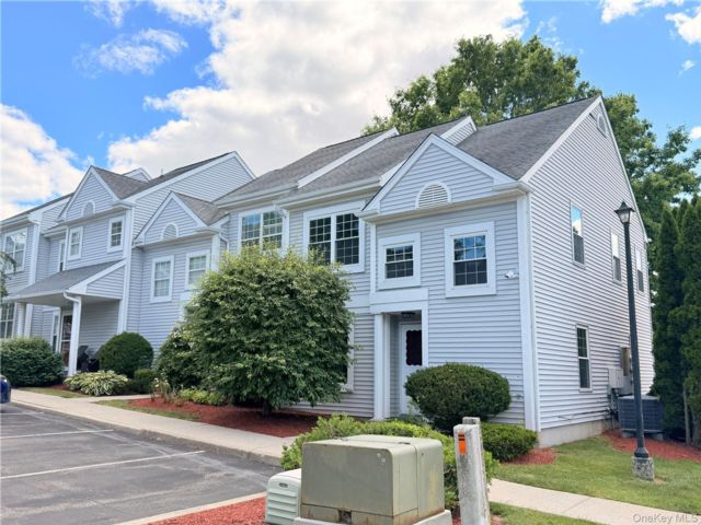  2 BR,  3.00 BTH &nbsp;Condo style home in Middletown