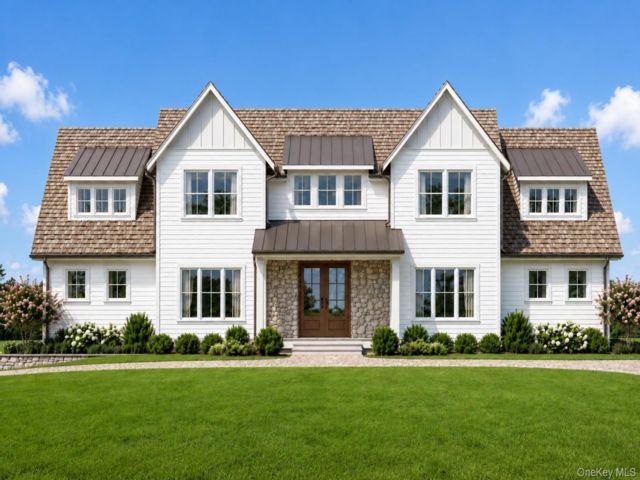  4 BR,  4.00 BTH &nbsp;Craftsman style home in Remsenburg