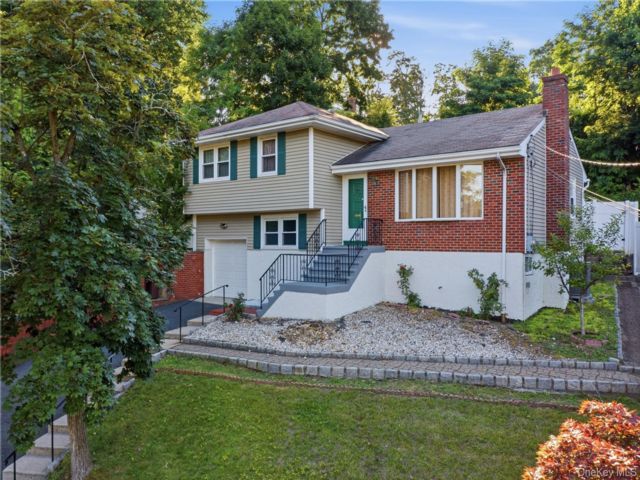 [Yonkers Real Estate, listing number 7305382]
