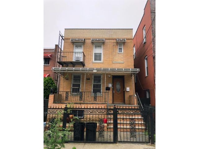 [Wakefield Real Estate, listing number 7305426]