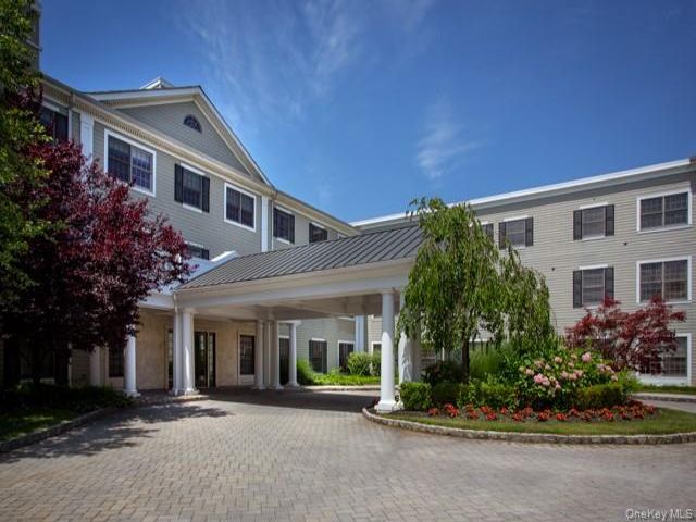  1 BR,  1.00 BTH &nbsp;Other style home in Roslyn Harbor