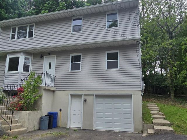  3 BR,  1.00 BTH &nbsp;Colonial style home in East Northport