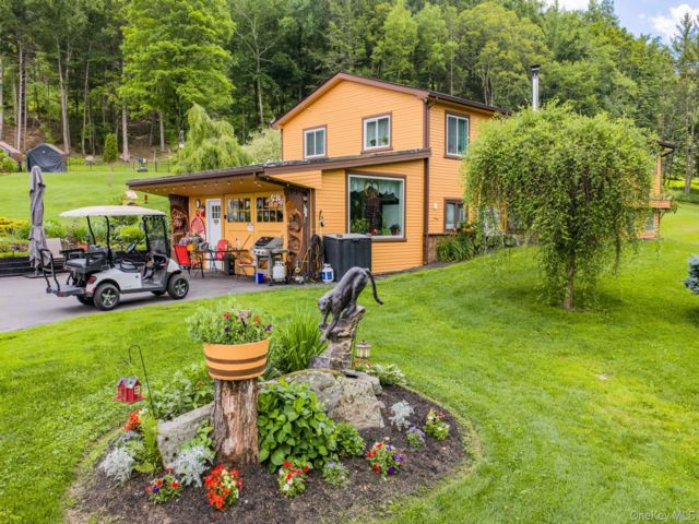  7 BR,  5.00 BTH &nbsp;Bungalow style home in Monticello