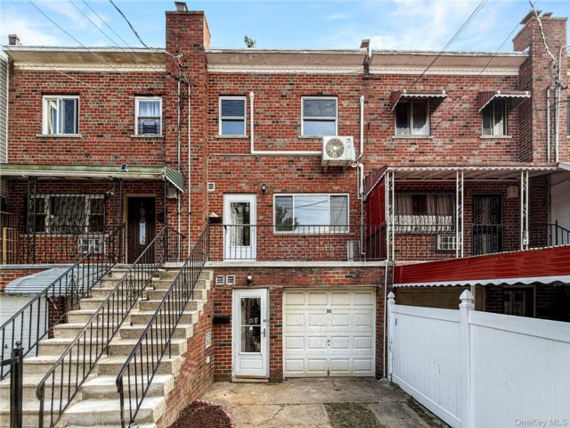 [Wakefield Real Estate, listing number 7305546]