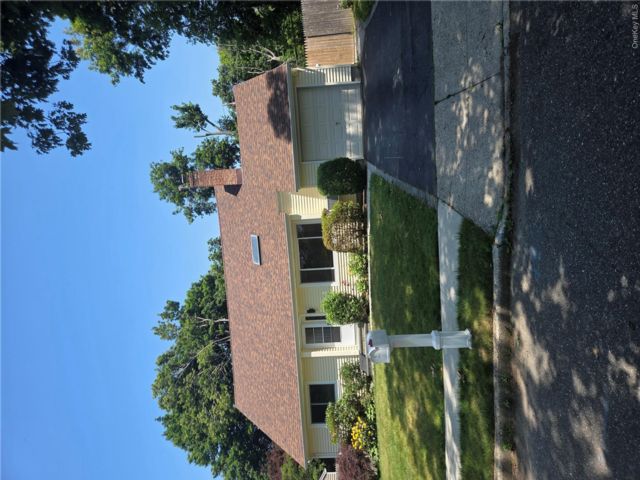  4 BR,  2.00 BTH &nbsp;A-frame style home in East Northport