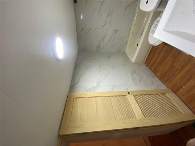 [PHOTO]