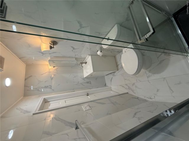 [PHOTO]