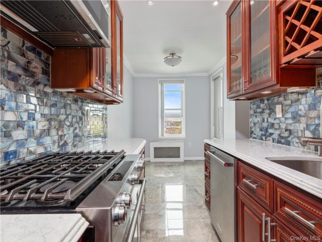  2 BR,  2.00 BTH &nbsp;Other style home in Woodside
