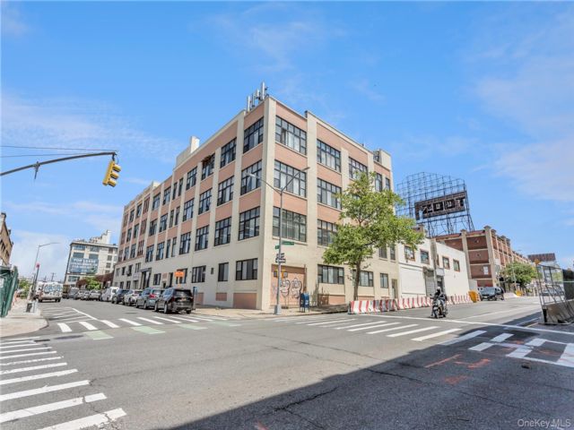 [Long Island City Real Estate, listing number 7305861]